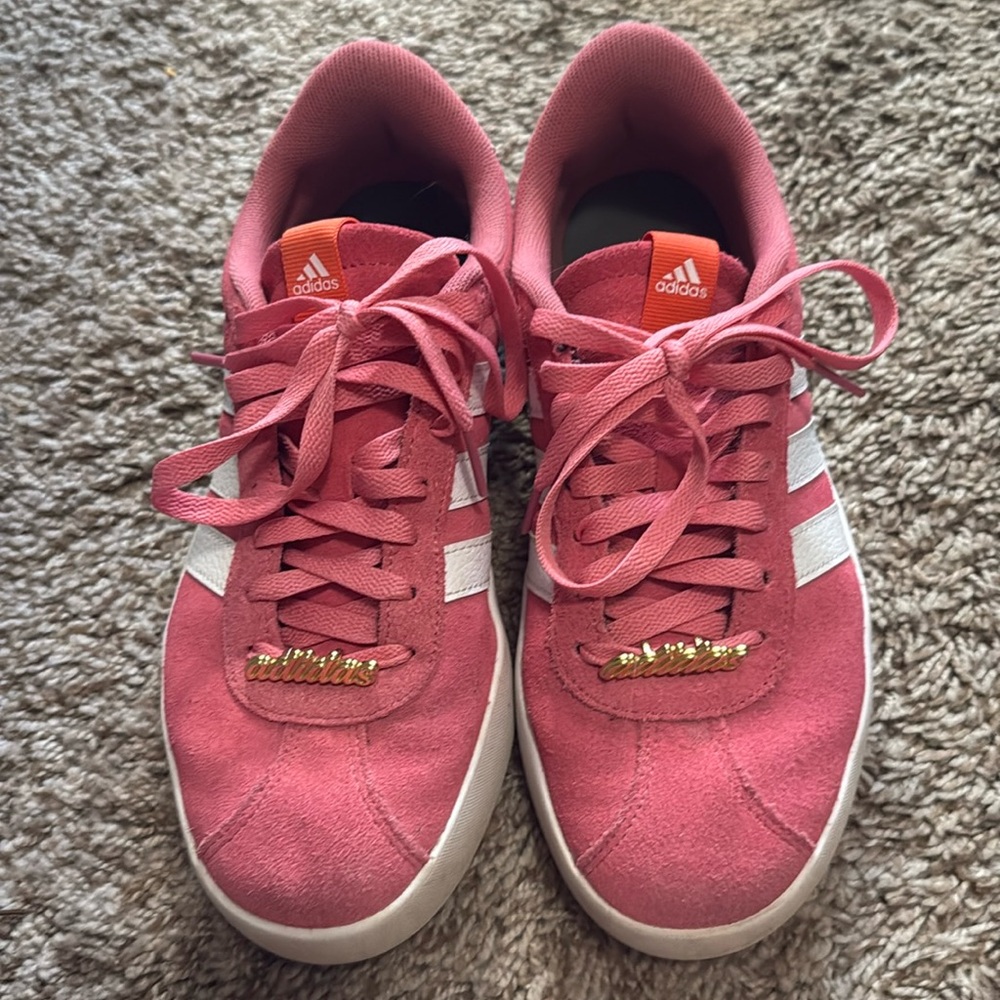 Woman’s adidas size 8